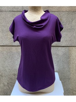 Camiseta m/c cuello sin pieza cintura lila