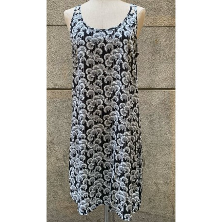 Vestido tiras espalda negro