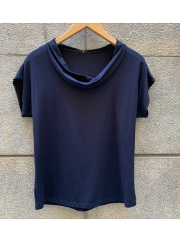 Camiseta m/c cuello sin pieza cintura marino