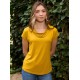 Camiseta m/c cuello sin pieza cintura mostaza