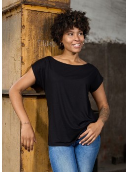 Camiseta m/c cuello barca negra