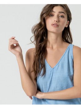 Top tirantes satinado celeste
