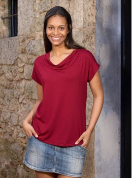 Camiseta m/c coll sense peça cintura grana