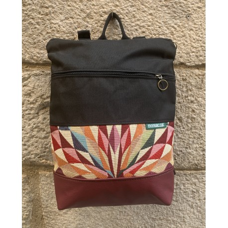Mochila típica granate colores