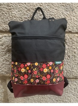 Mochila típica granate flores