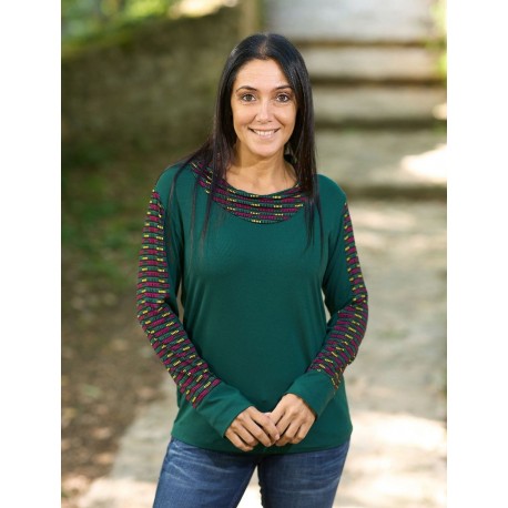 Camiseta viscosa cuello oval verde print