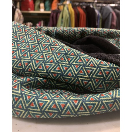 Cuello doble triángulos verde
