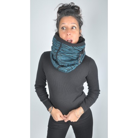 Cuello artic blue zebra