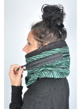 Cuello artic green zebra